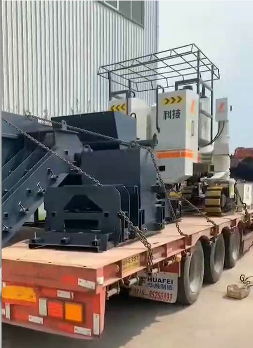 新路緣滑模機(jī)發(fā)貨甘肅，一路順風(fēng)